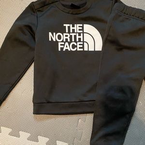2 piece North Face outfit 3T